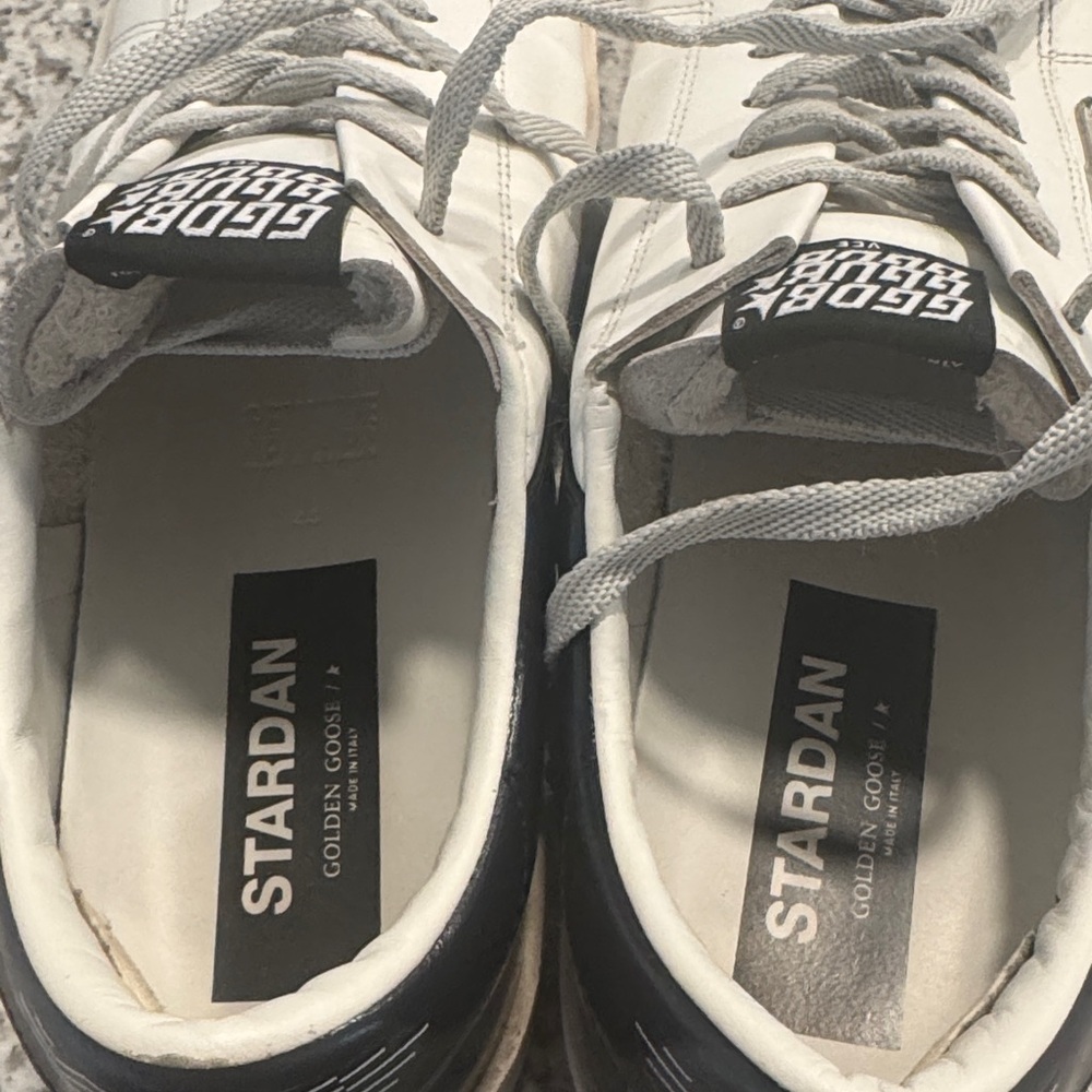 Golden Goose Cream and Black Star Sneakers - Picture 4 of 5